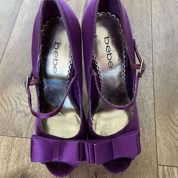 Purple platform peep toe heels with bow detail - Picture 3 of 7